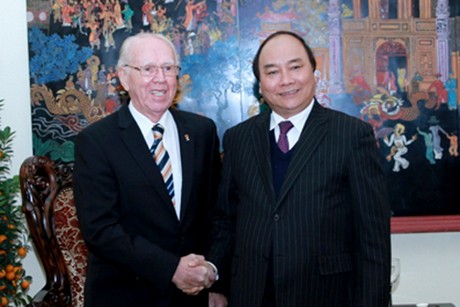 Phó Thủ tướng Nguyễn Xuân Phúc tiếp ông Rudolf Walther, Chủ tịch Quỹ Batschka